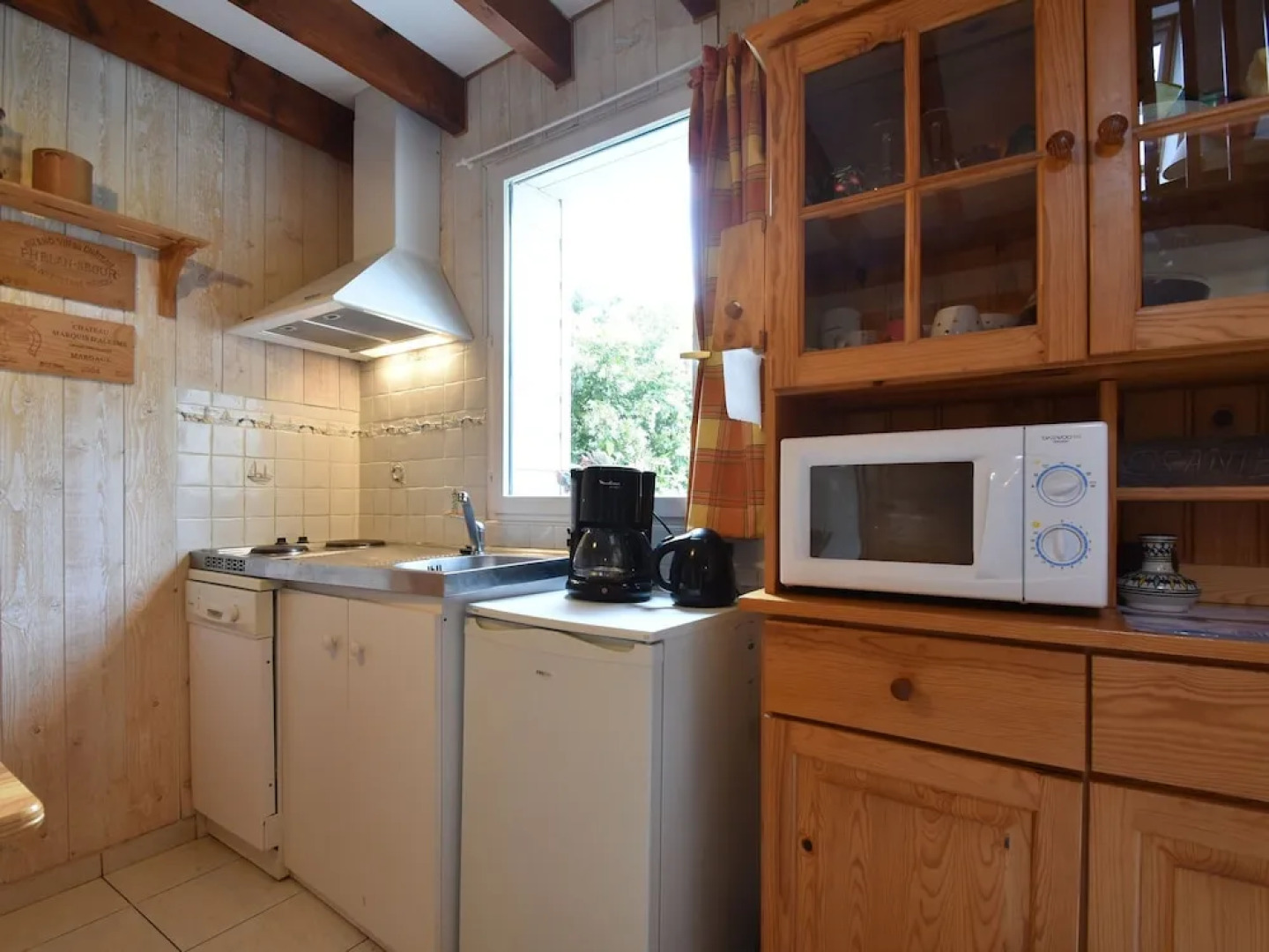 Cosy Holiday Home With Sheltered Terrace and Barbecue, Close to the Beach