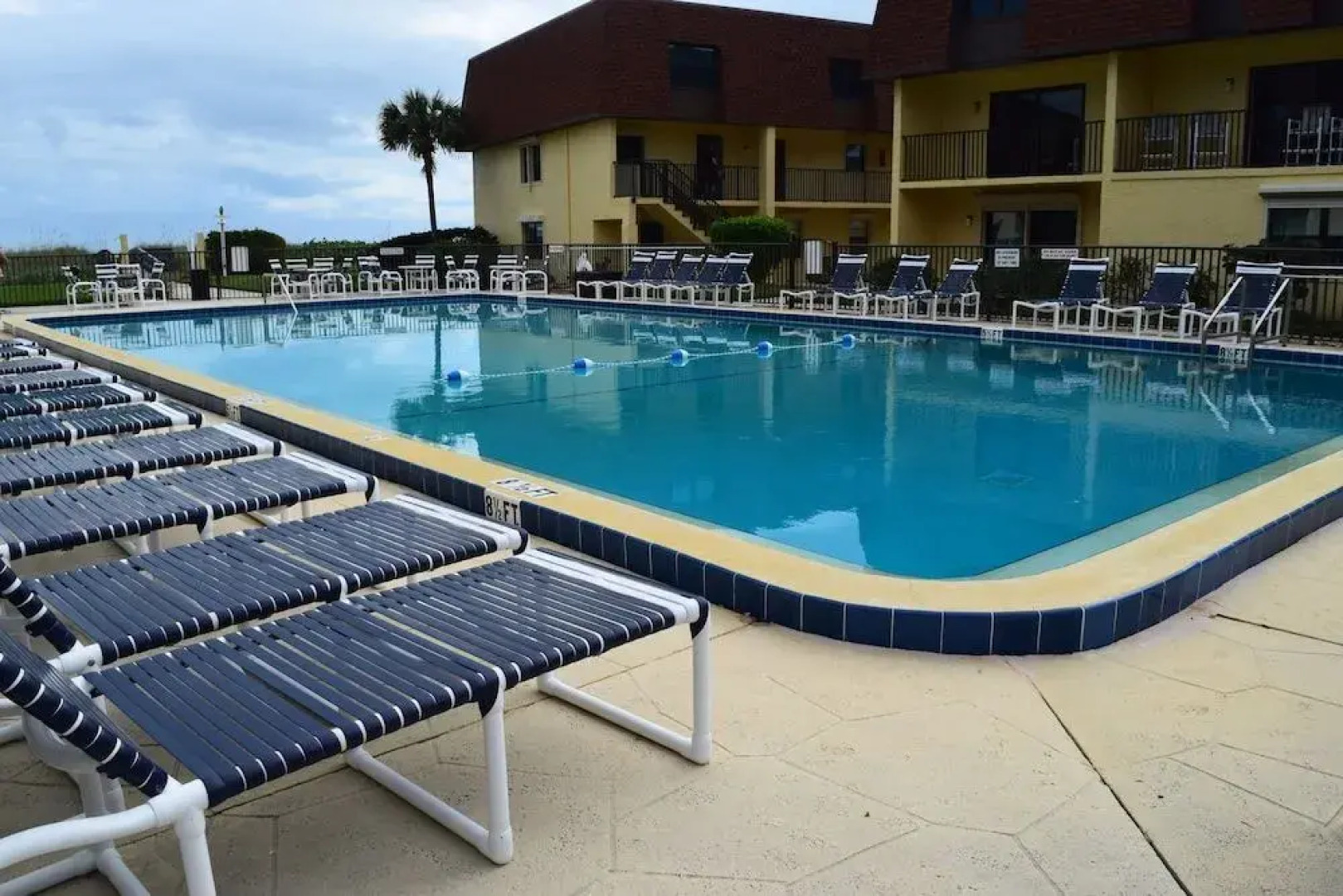 Cocoa Beach Club by Happy Palm Stays