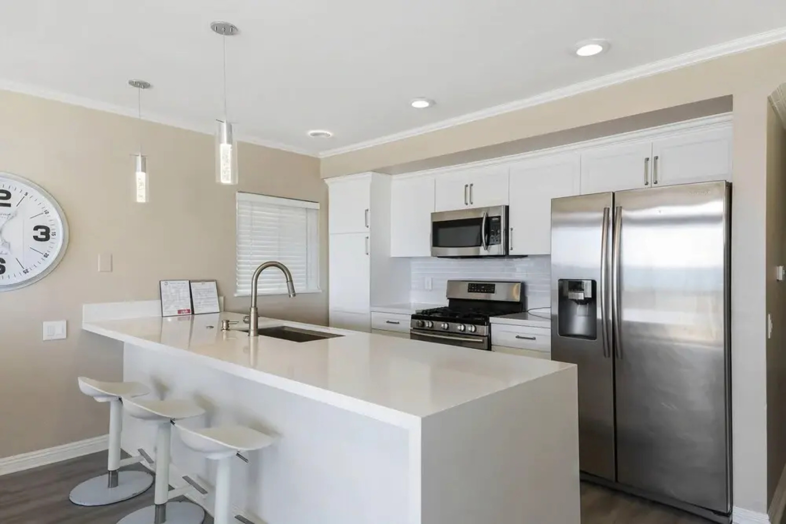 Upper Beach Front Escape Unit B