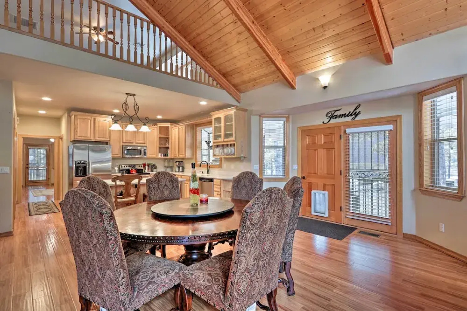 Sand Volleyball & Deck: Munds Park Getaway!