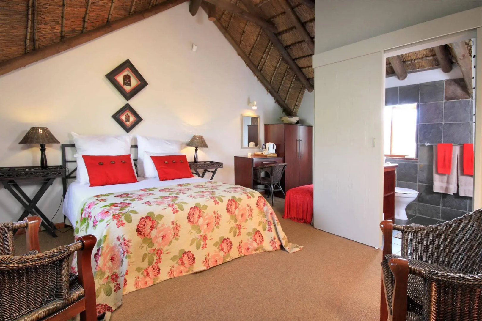 Thatchwood Country Lodge