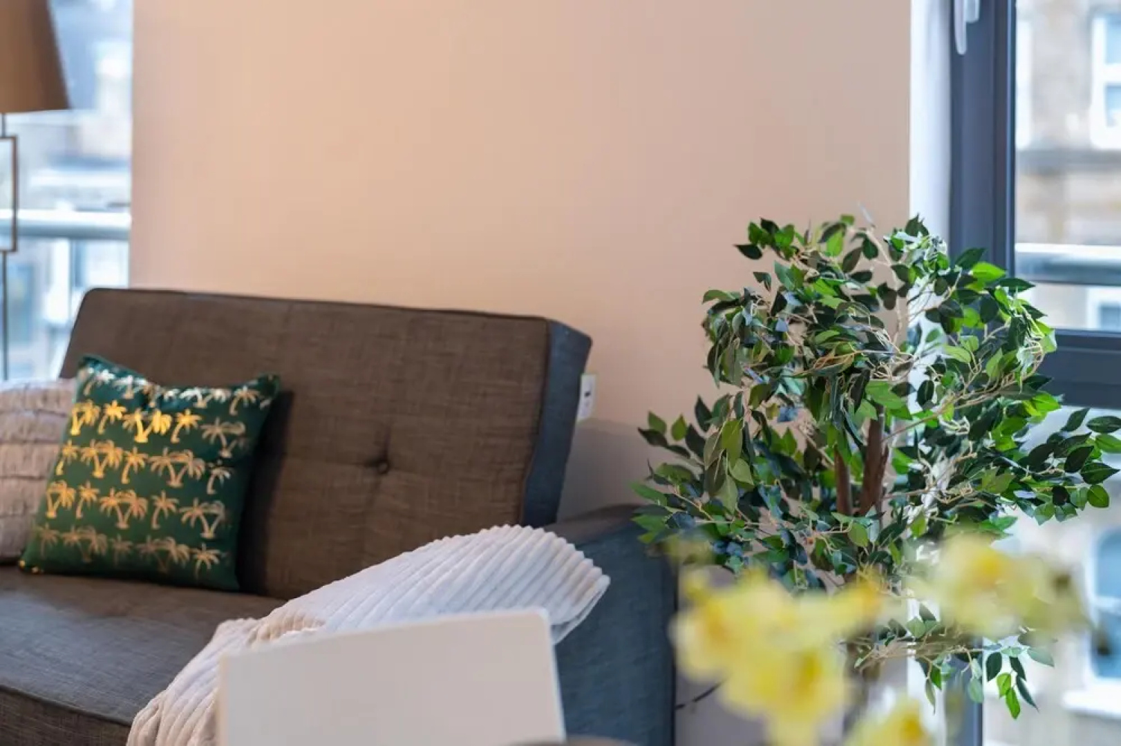 Windsor Luxury Studio Apartment