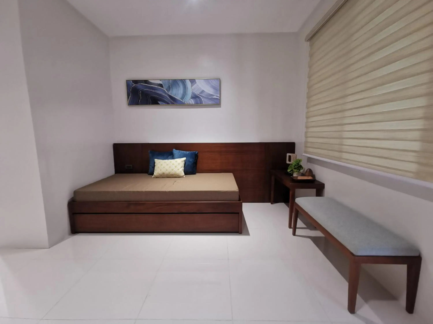 Tagaytay Country Hotel