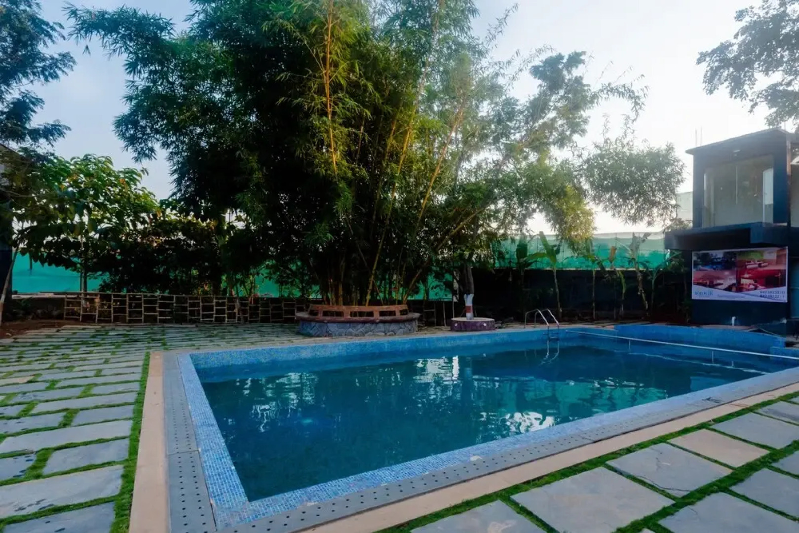 Capital O 27828 The Ridge Resort