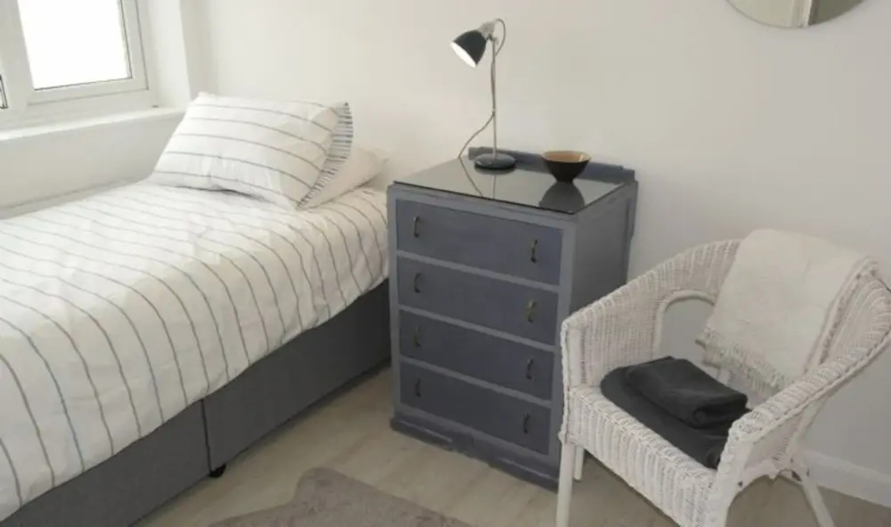 42a Bridgefoot Path, Emsworth 99983