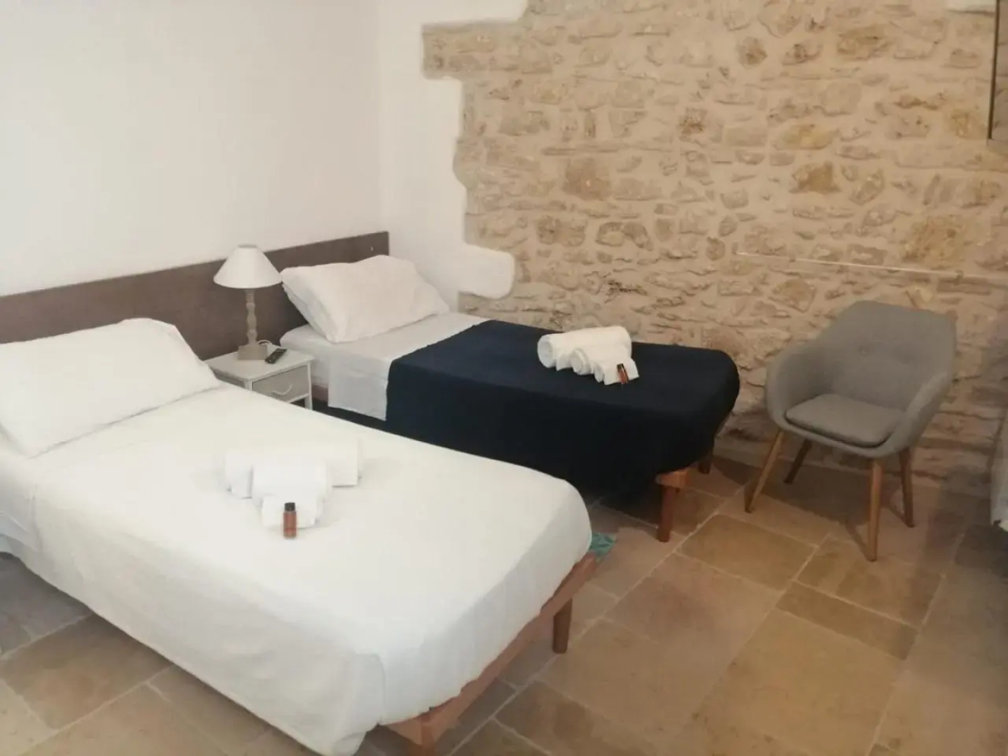 Fenisia Guest House