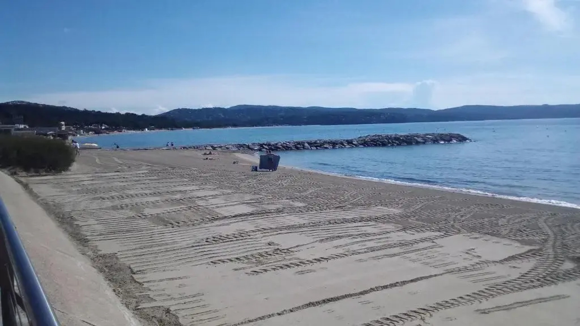 Studio de 27 m² + 70 m² de jardin à 100 m des plages