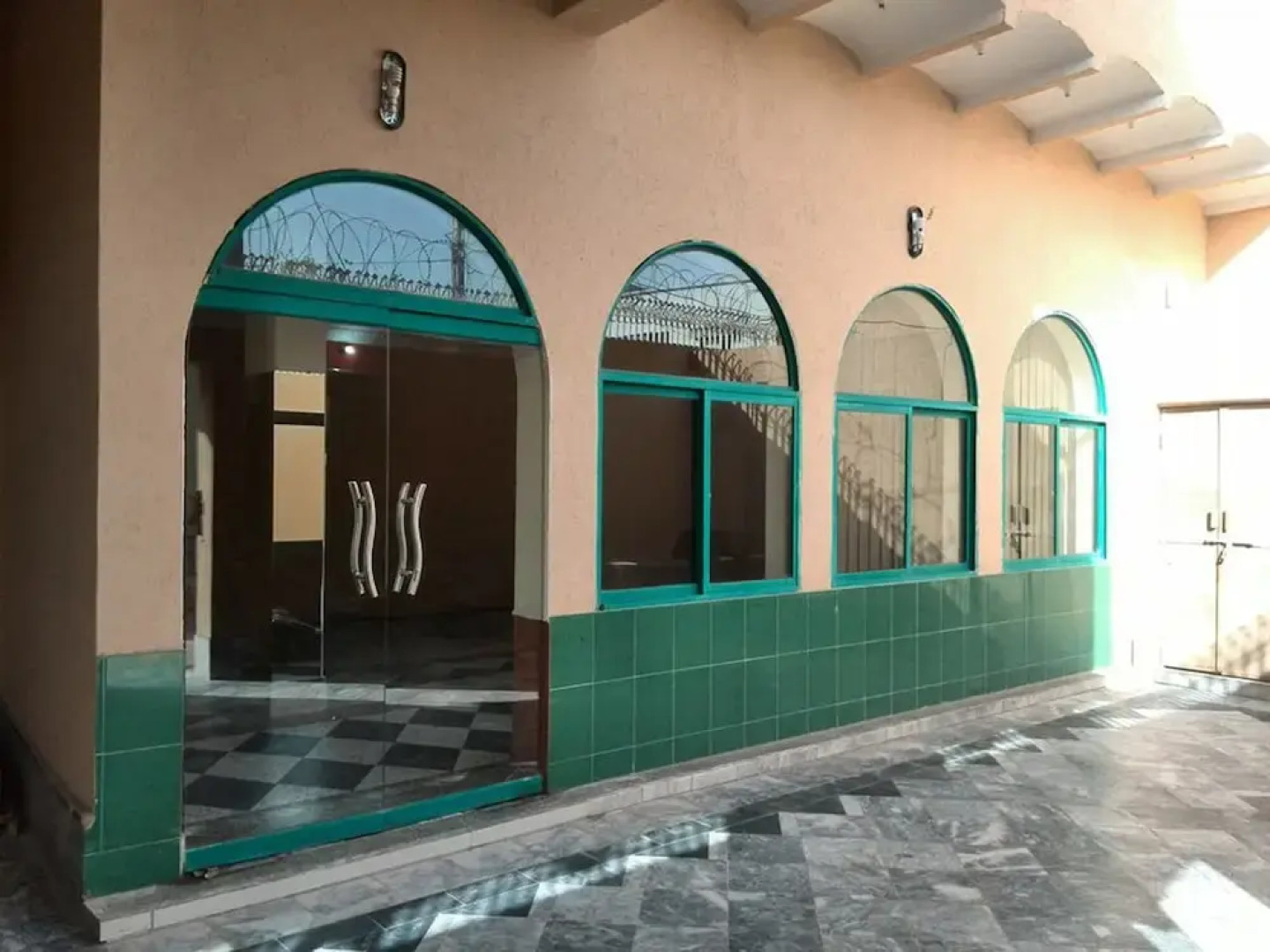 Alydia Inn Guest House