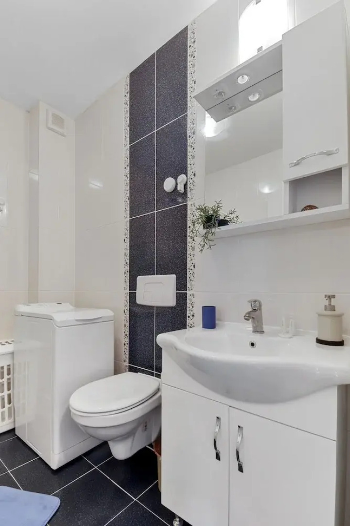 Studio Flat in Airport Residence