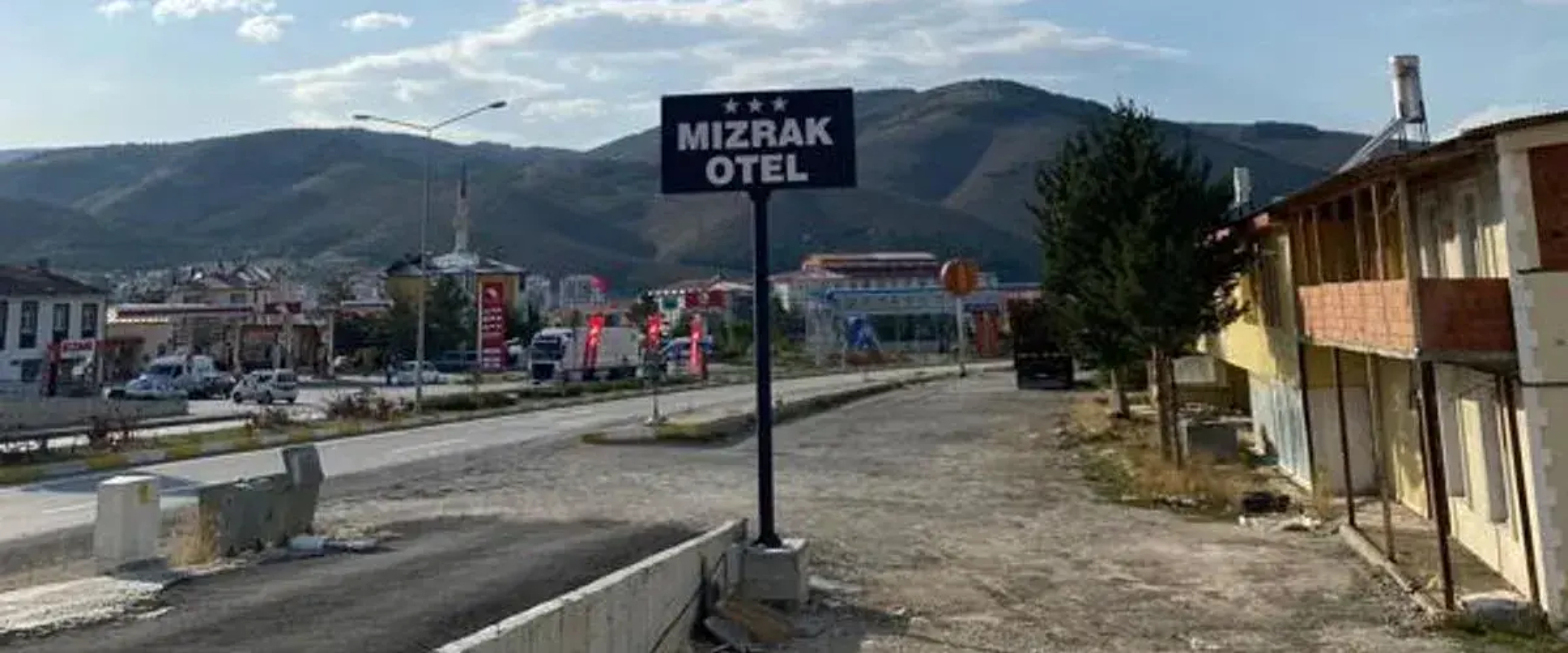 Mızrak Otel