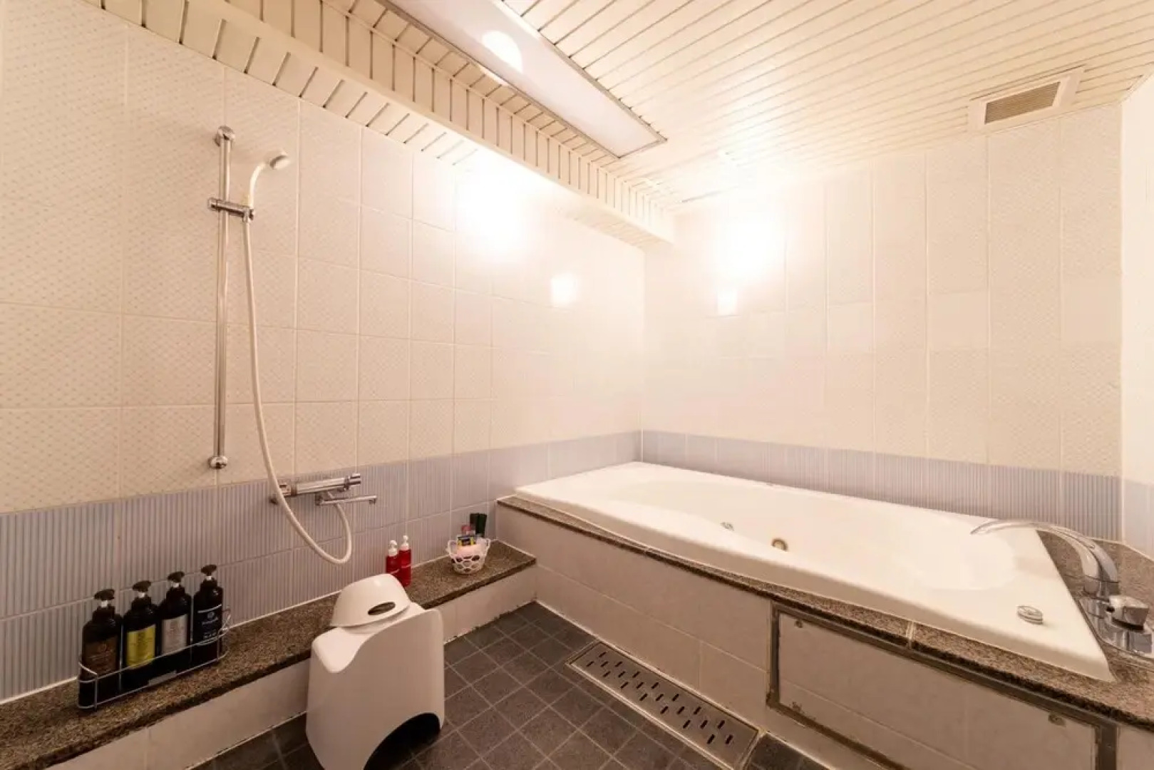 Iwatsuki Waterhotel Mw - Adult Only