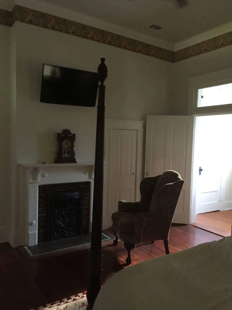 Collina Plantation Inn