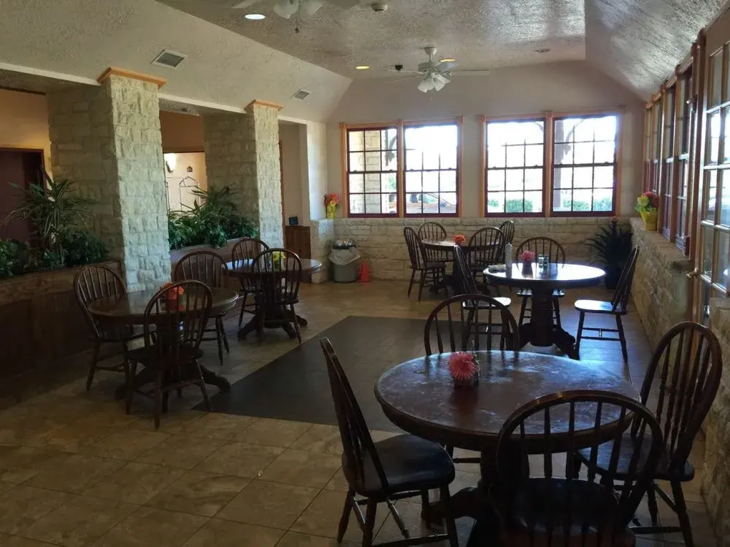 Fredericksburg Hill Country Hotel