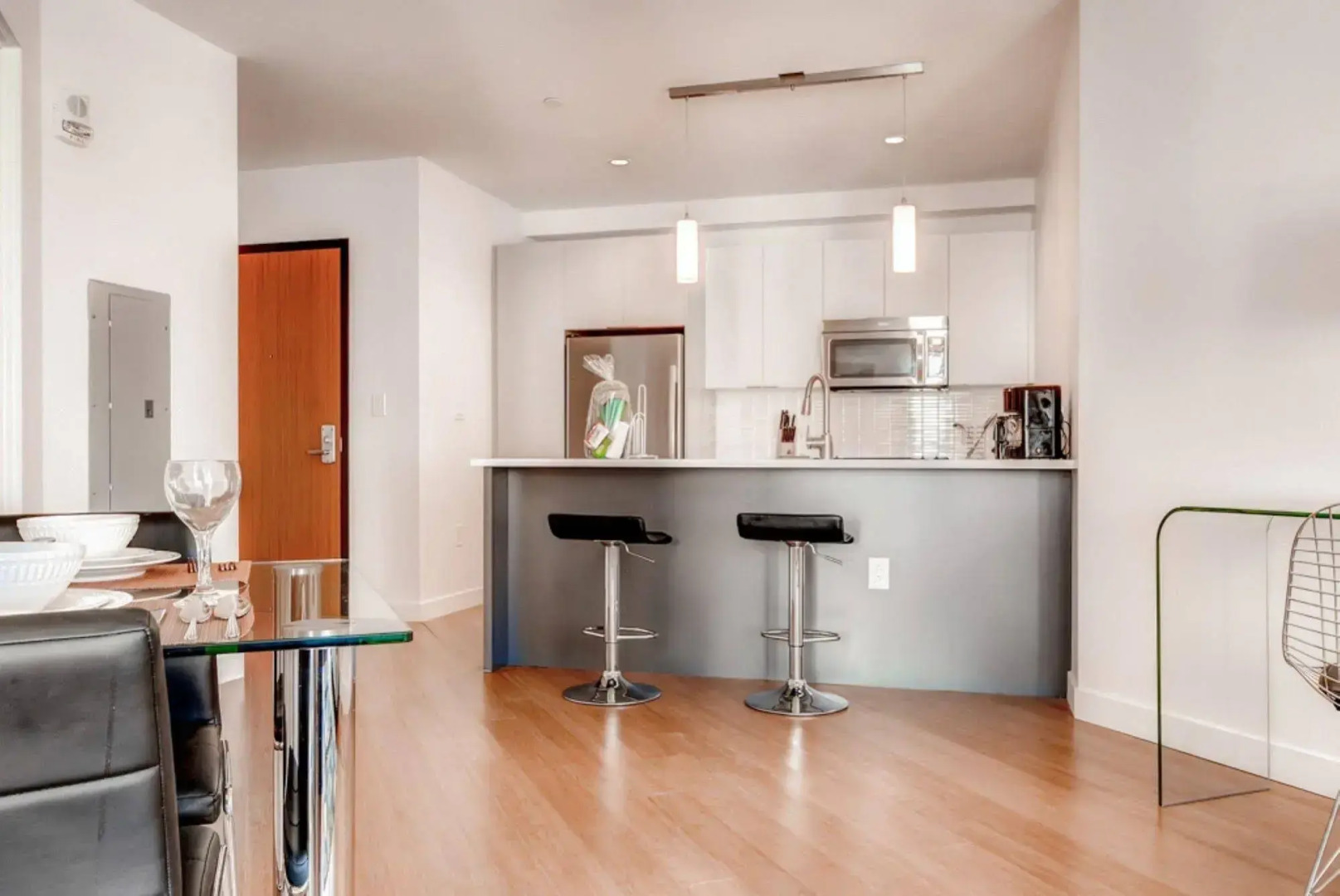 Global Luxury Suites at The Financial District