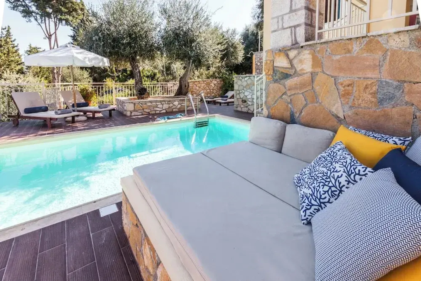Villas Muscallas by Konnect, 200m from the Beach.