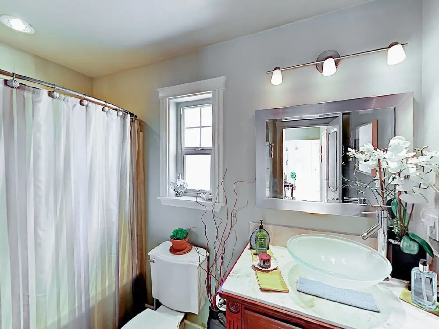 2254 Mariners Way Home