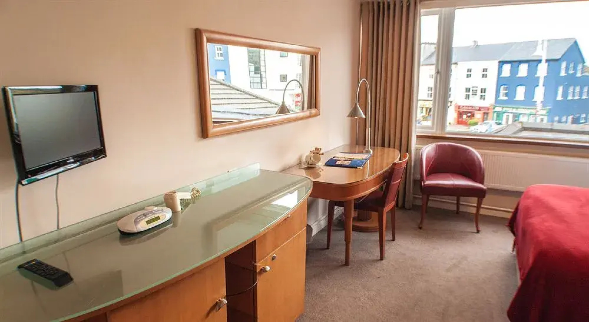 Alcock & Brown Hotel