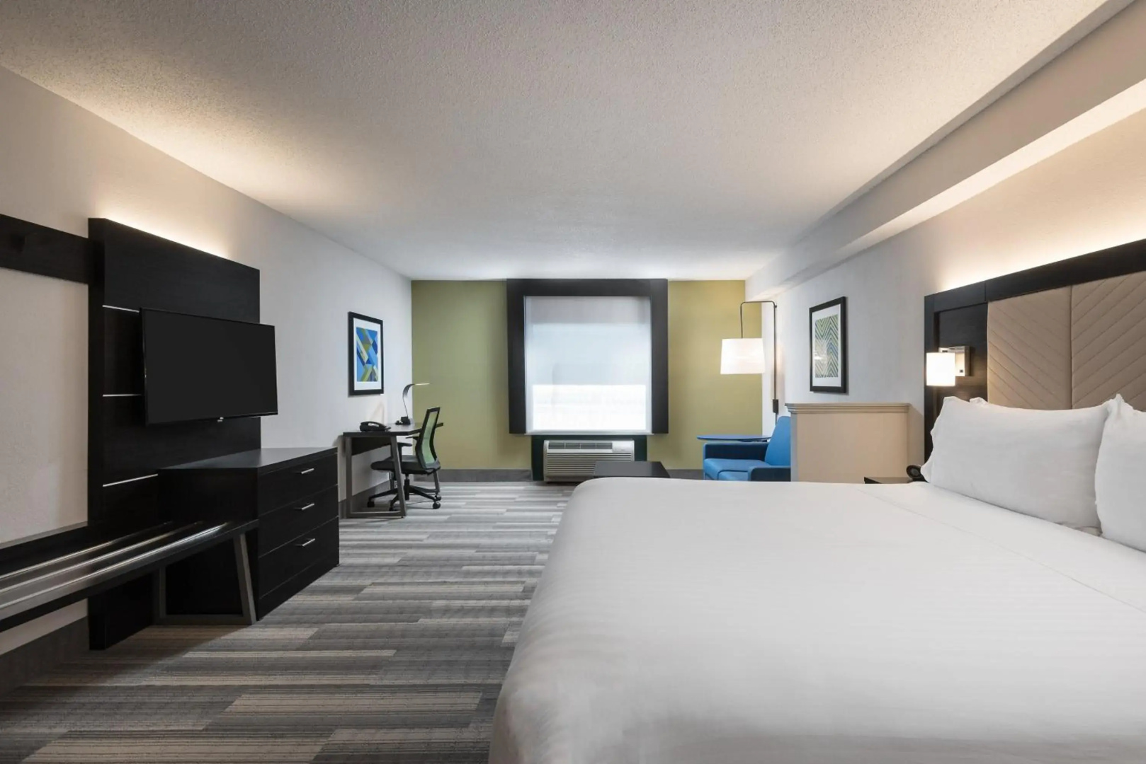 Holiday Inn Express & Suites Florence I-95 & I-20 Civic Ctr by IHG