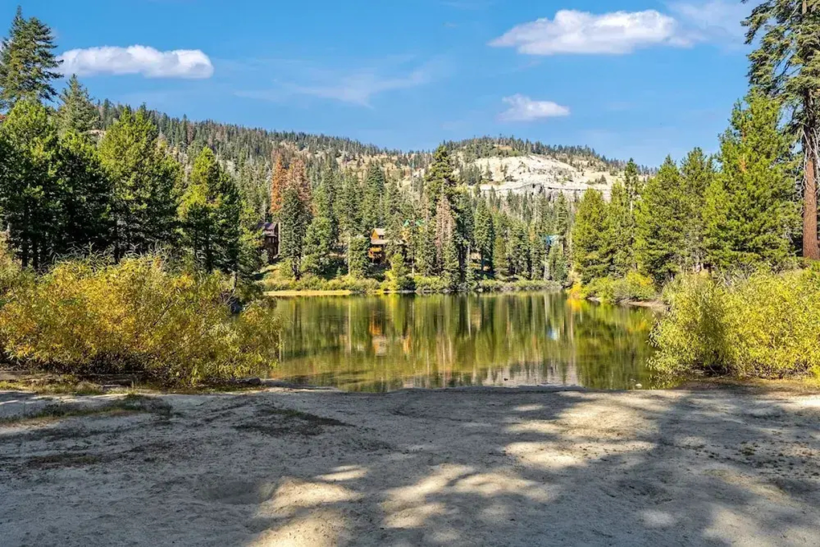 Spacious Cabin Sleeps up to 12! - Sky High #86 by Bear Valley Vacation Rentals