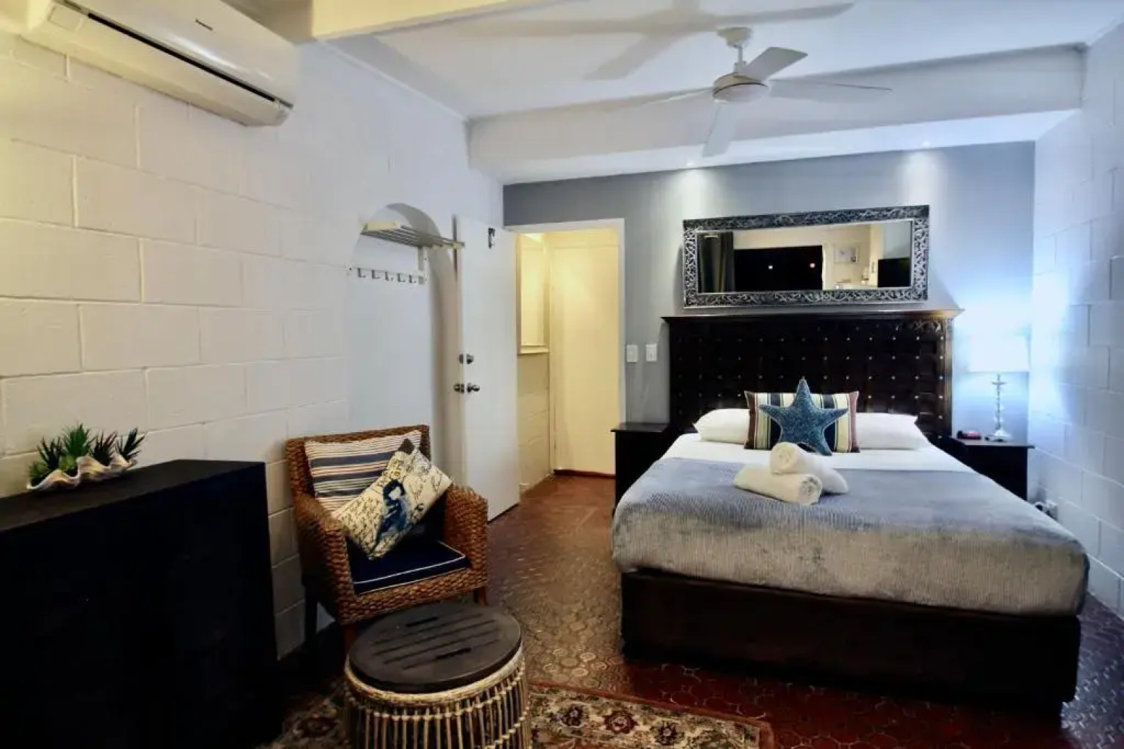 Hideaway Noosa Men Only Beach Resort