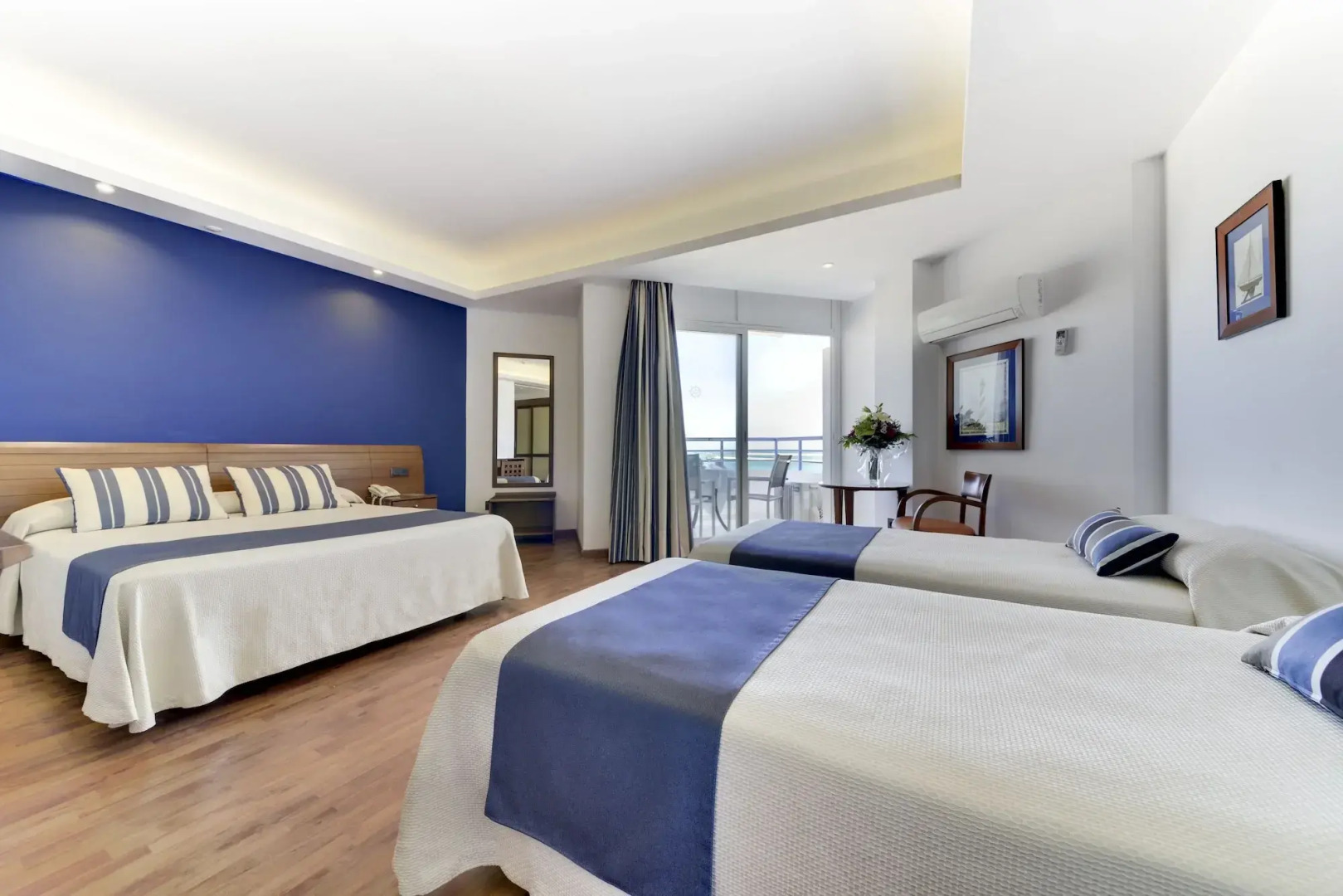 Hotel Puertobahia & Spa