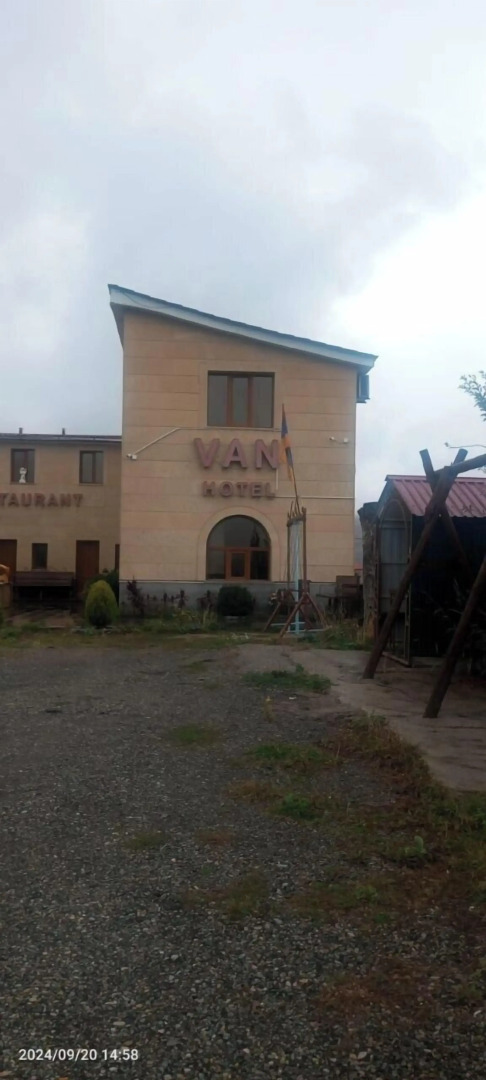 VAN Hotel  Restaurant Complex
