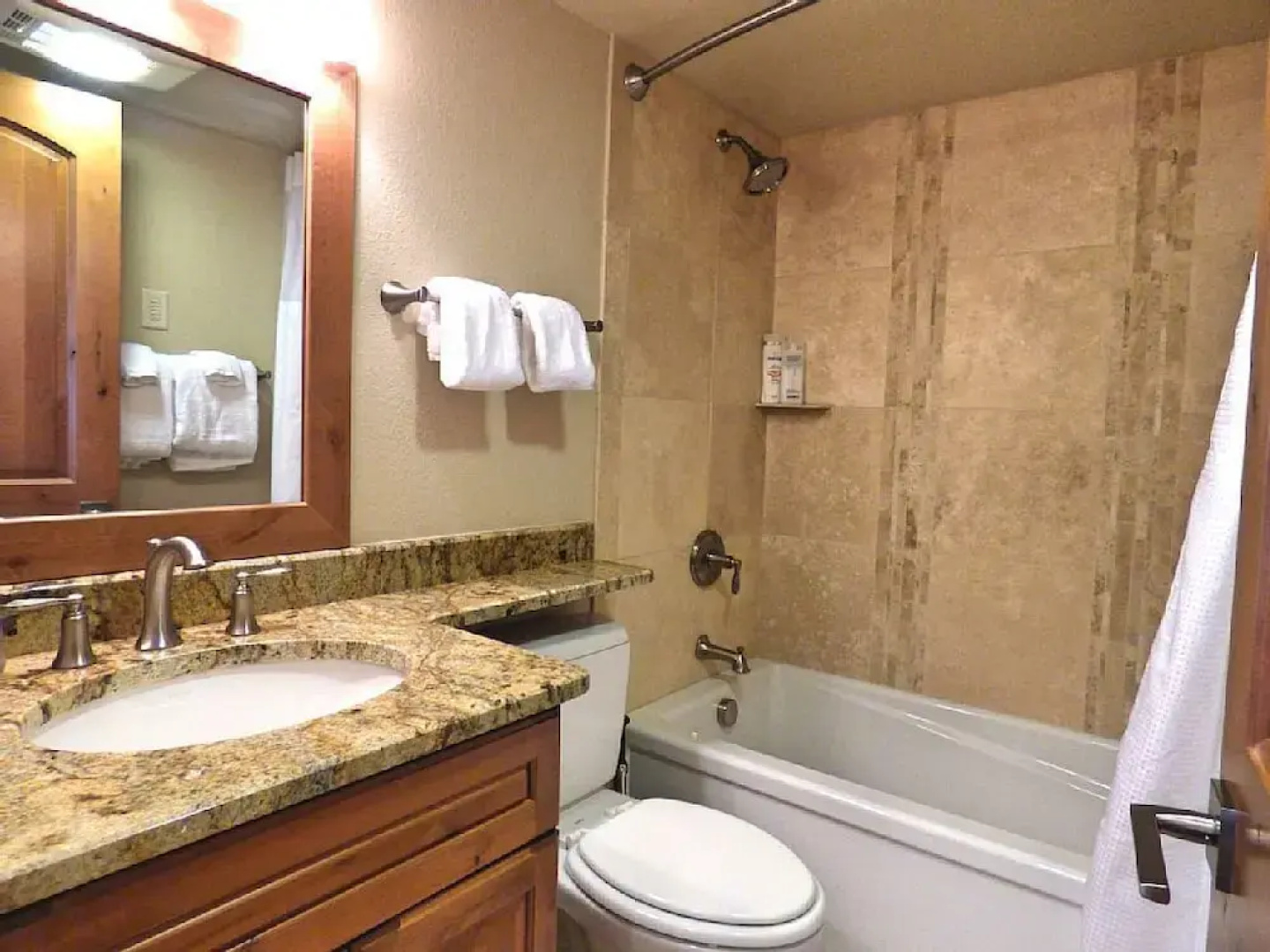 Lift Tickets Ground Floor in Mtn Village, Wifi, Fireplace, Hot Tubs