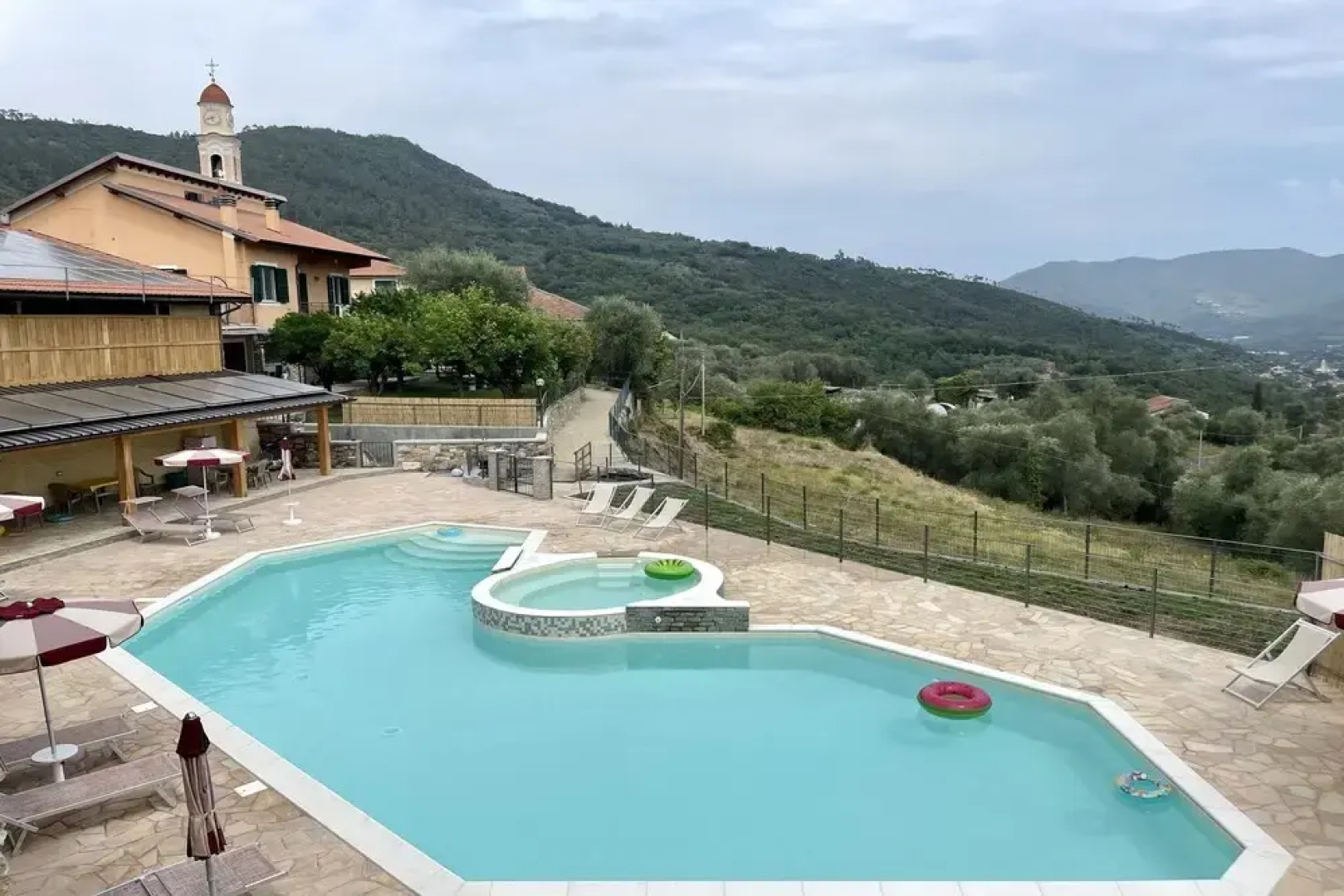 Apt 52 - Relax And Nature
