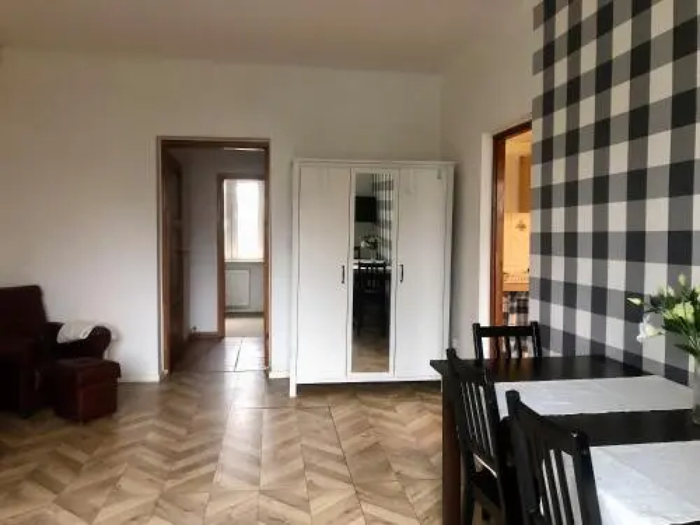 Prudentia Apartments Anin