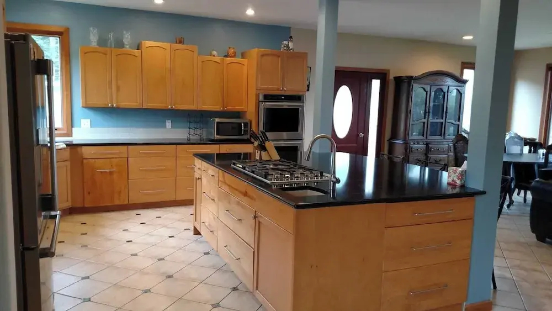 Harbor View Haven by Avantstay Private Backyard