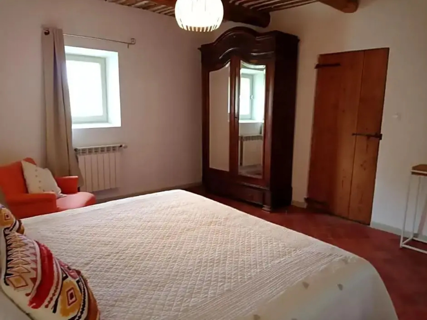 Le Mas Des Flaneraies