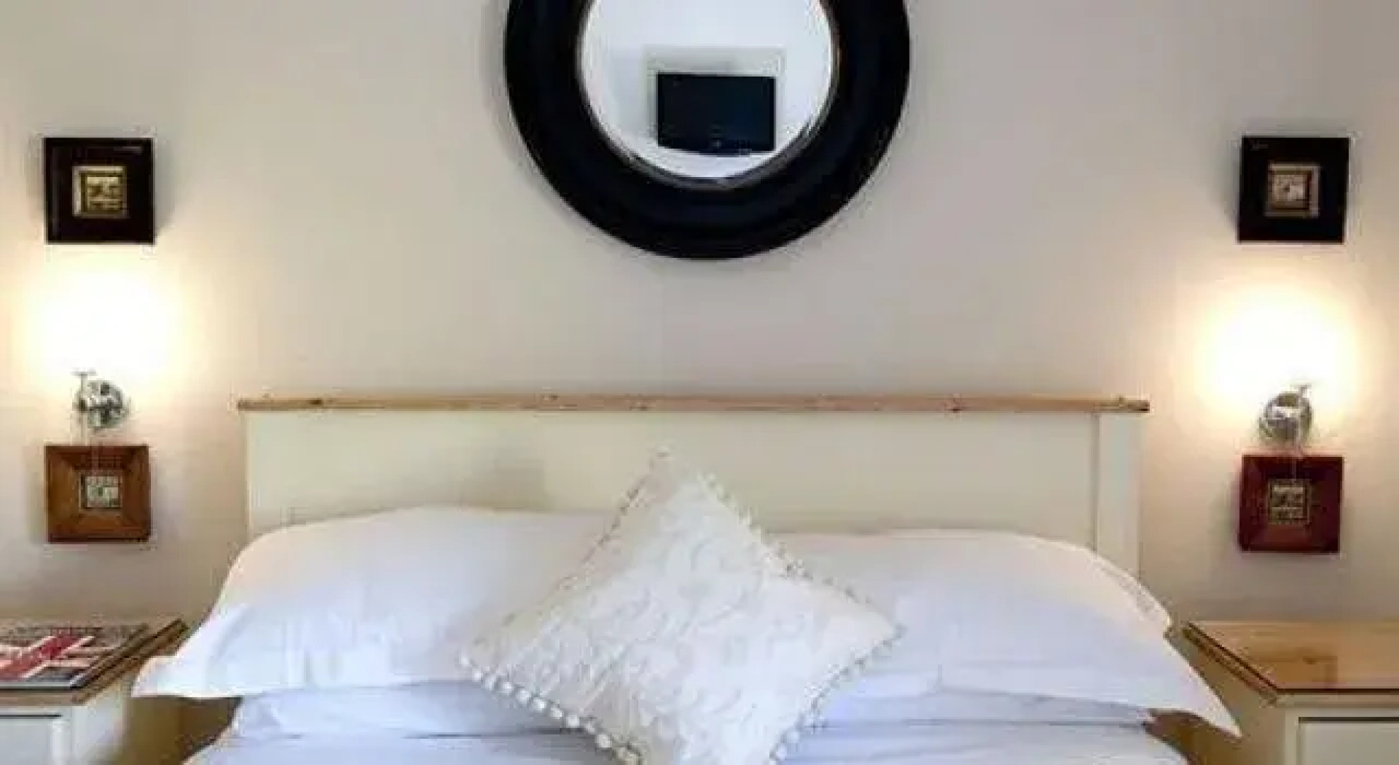 The Hollow Bottom - B&B