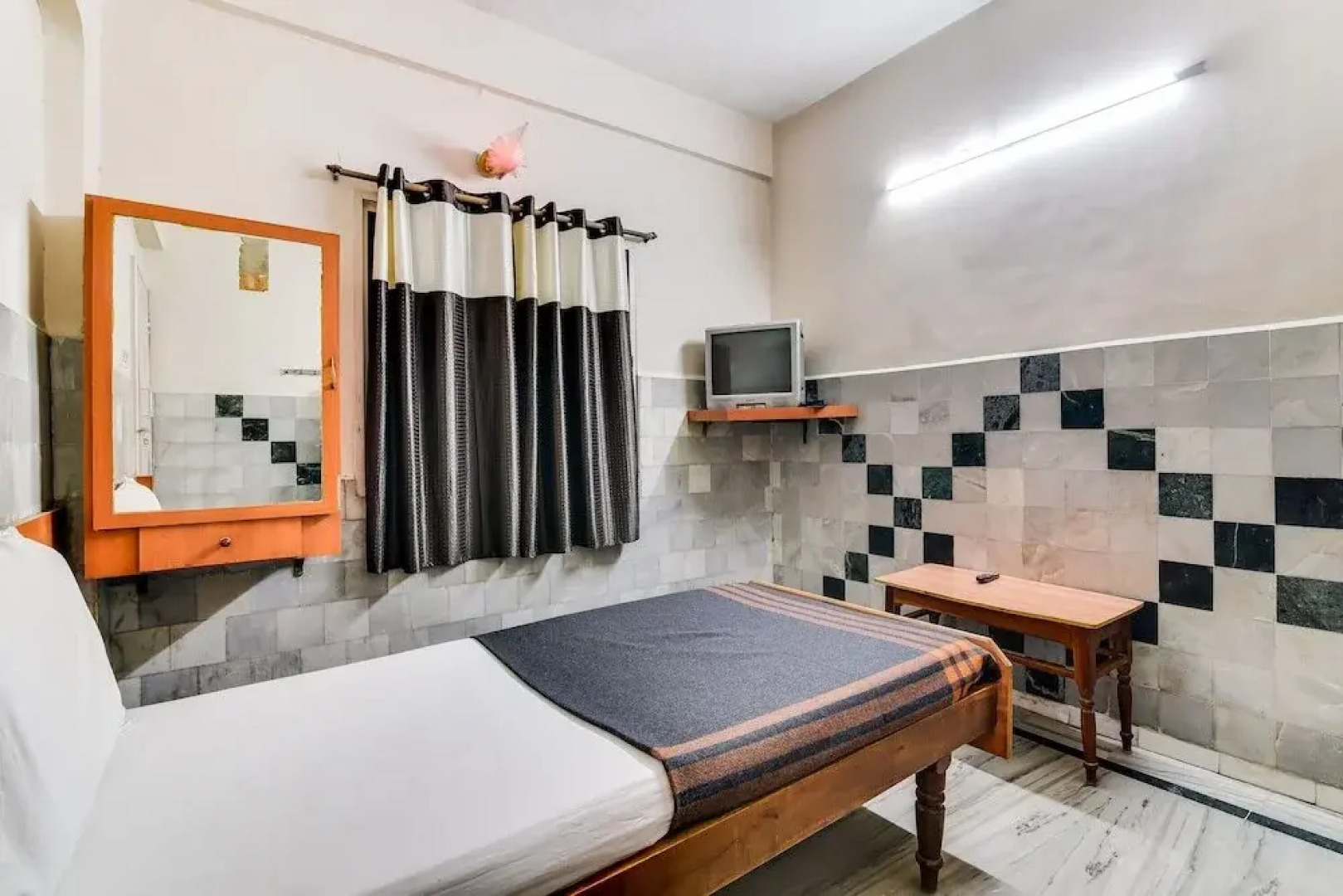 Hotel Ganesh by OYO Rooms