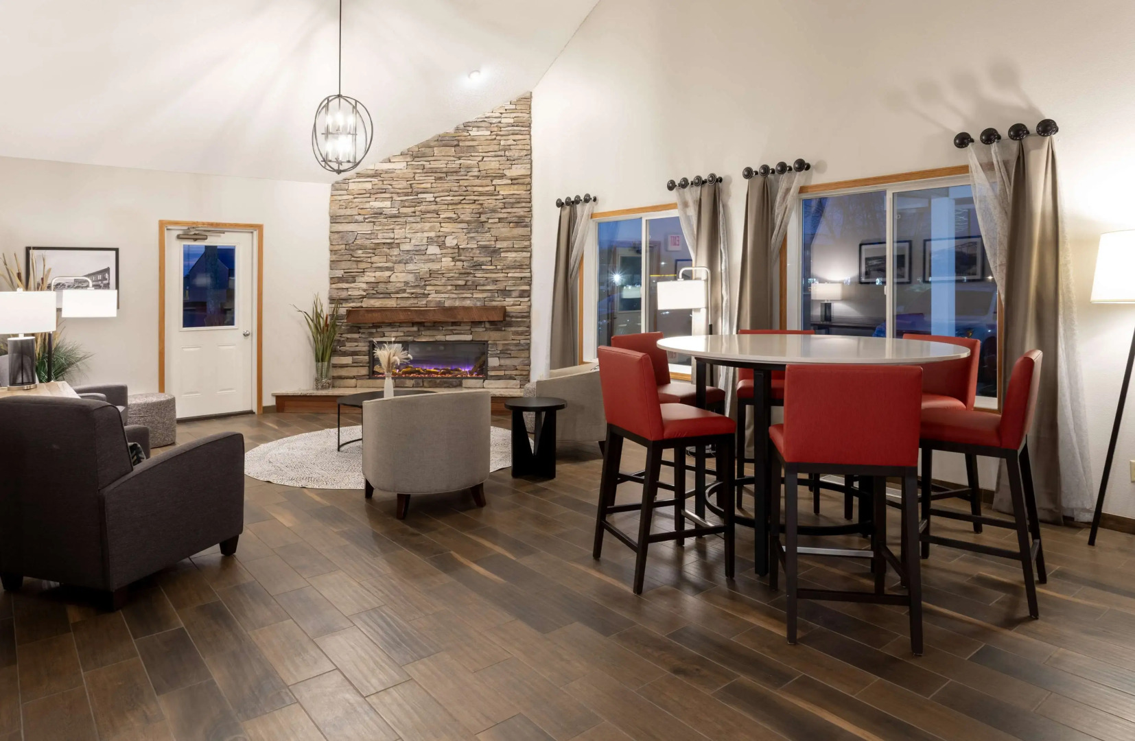 GrandStay Hotel & Suites