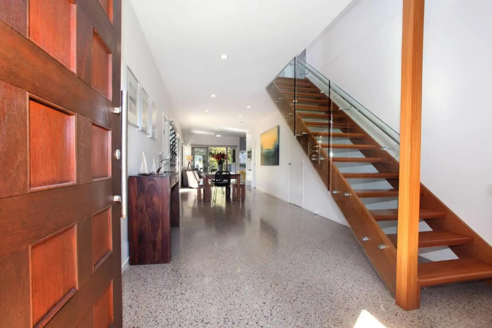 15 Wave Crescent Mount Coolum - Pet Friendly, WIFI, Foxtel, Linen Included