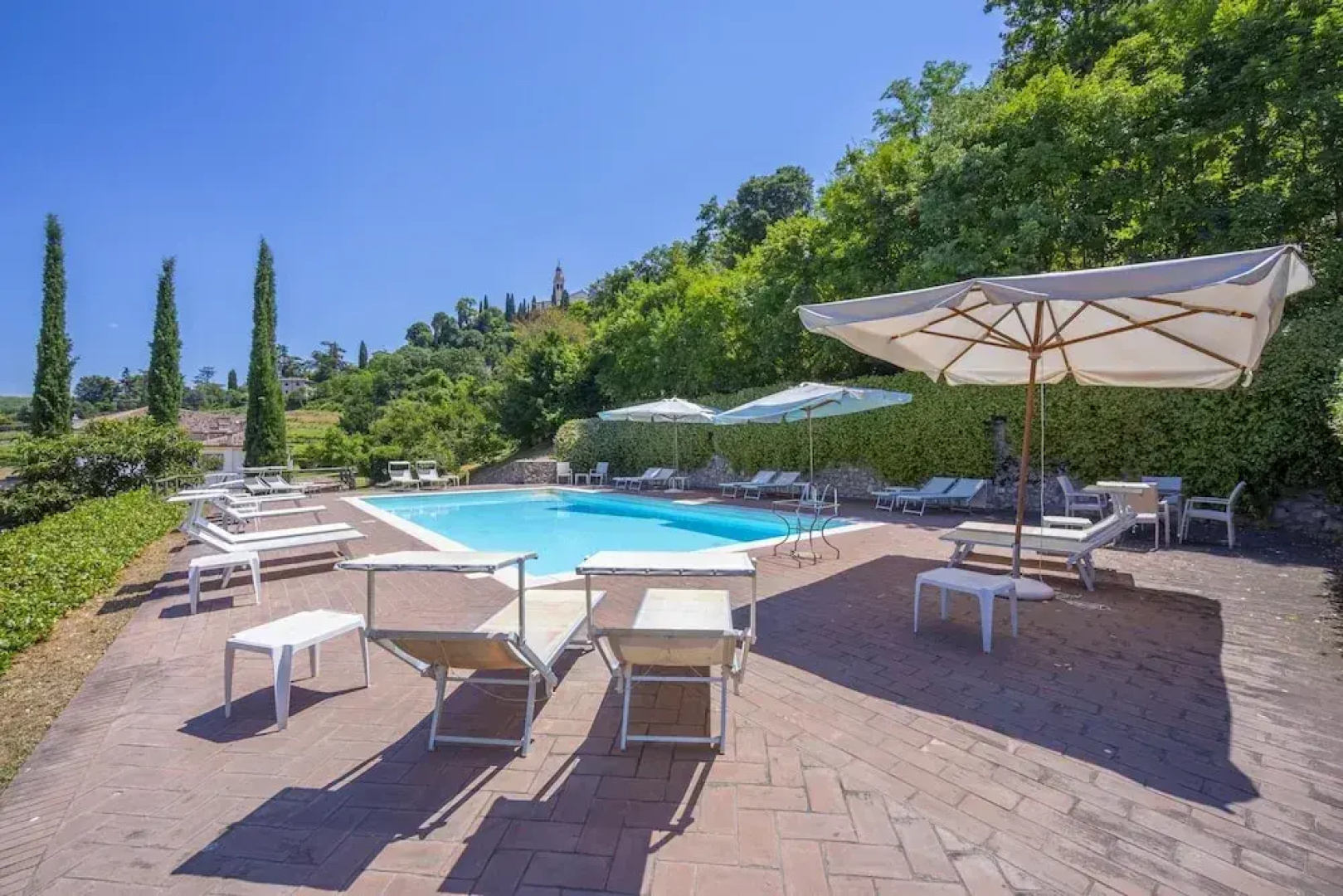 Villa Faccioli Deodara With Shared Pool