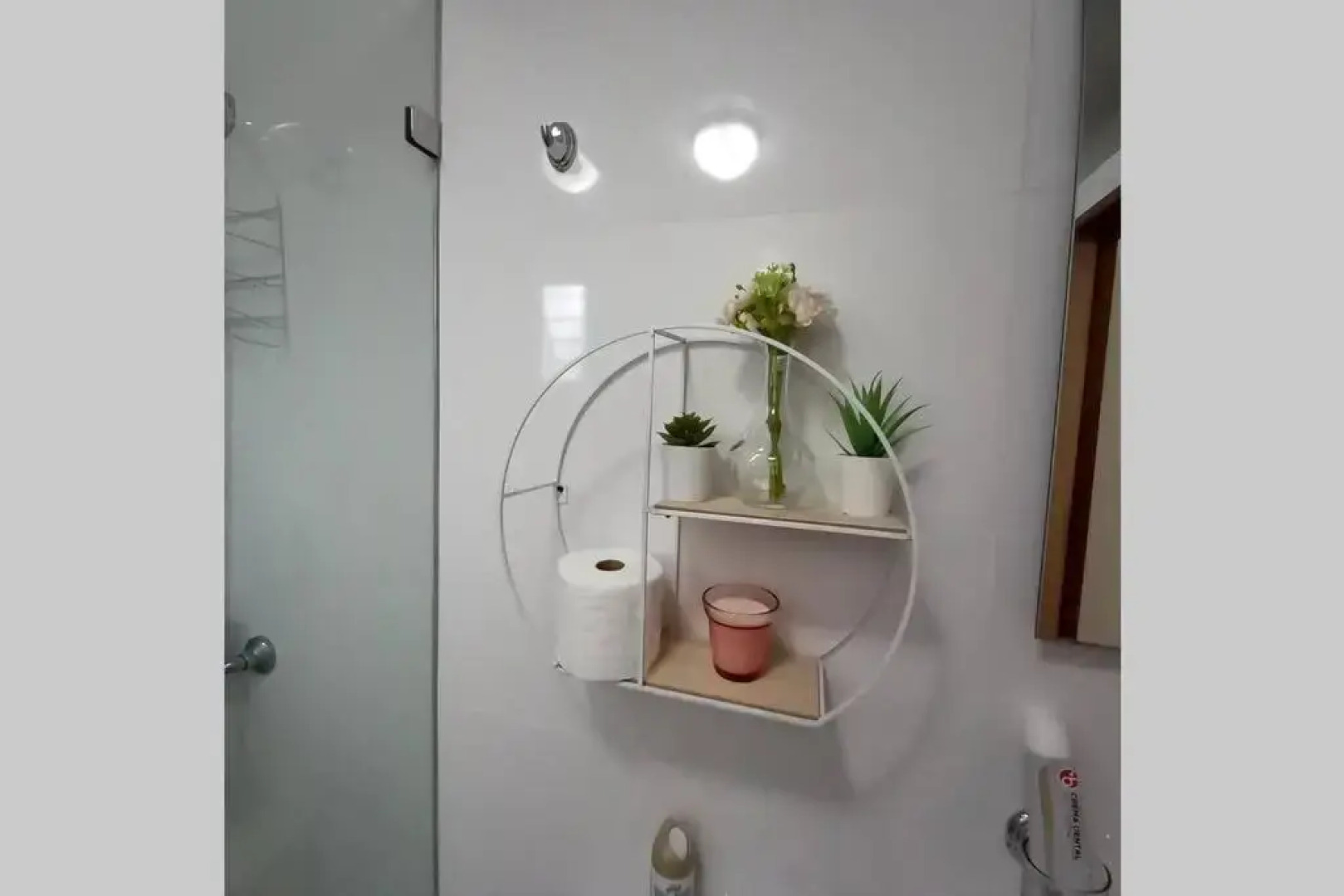 Confortable apartamento de 3 tres habitaciones, con hermosa vista de area verde, ademas de piscinas y juegos infantiles en area recreativa