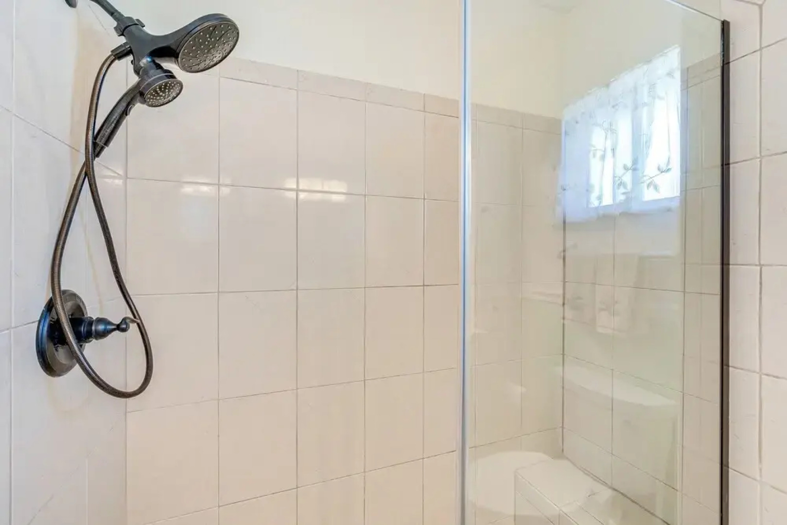 4 Mi to Warm Mineral Springs: Canal-front Getaway