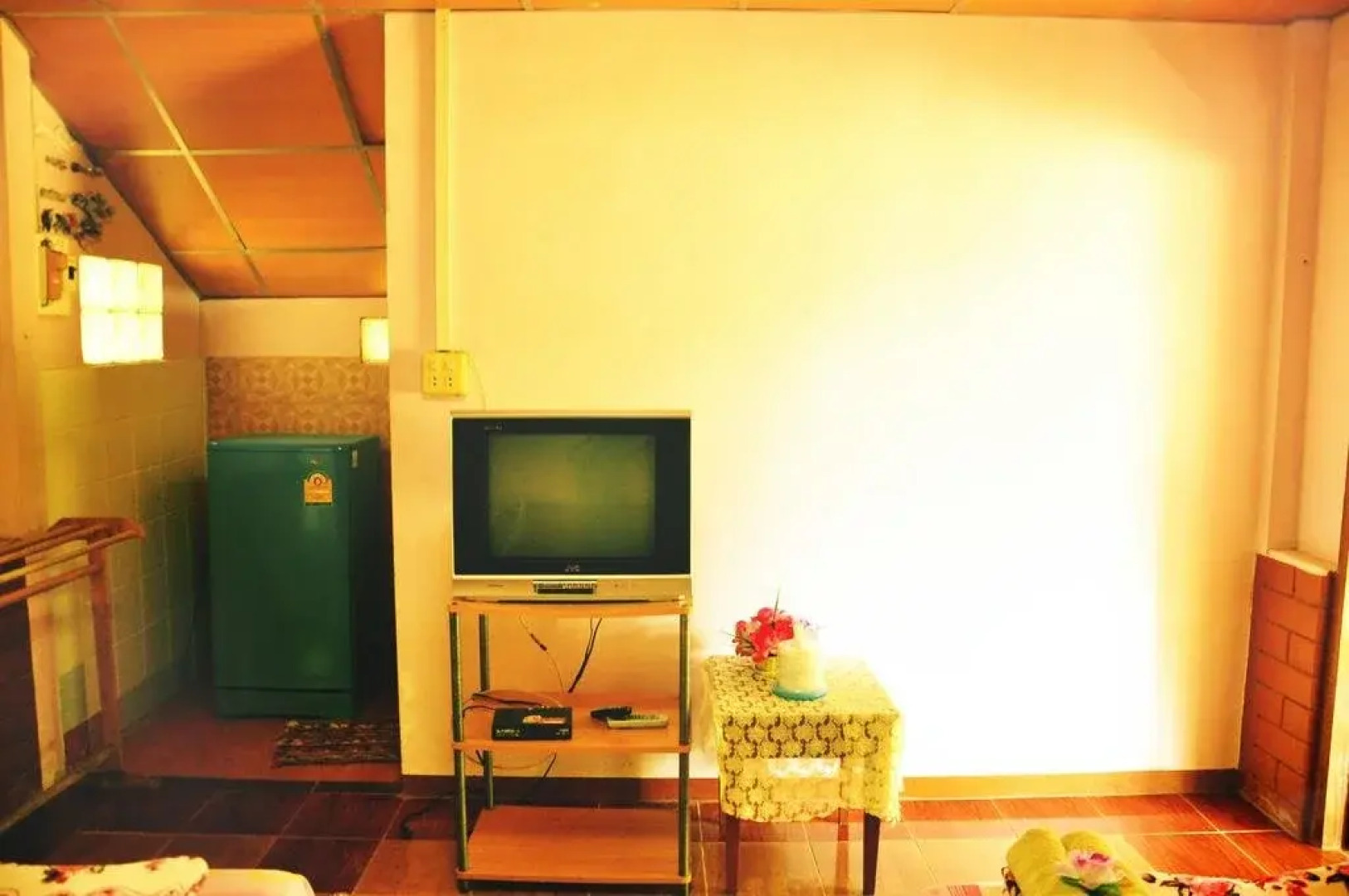 Kaengkrachan Riverside Resort And Camping