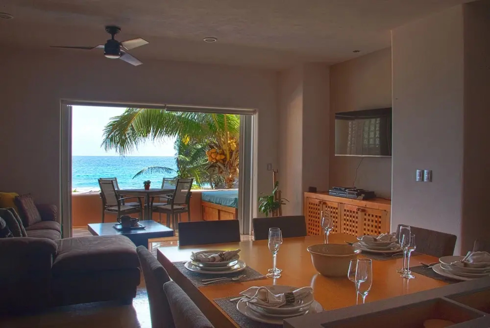 Homing Bird Apartments