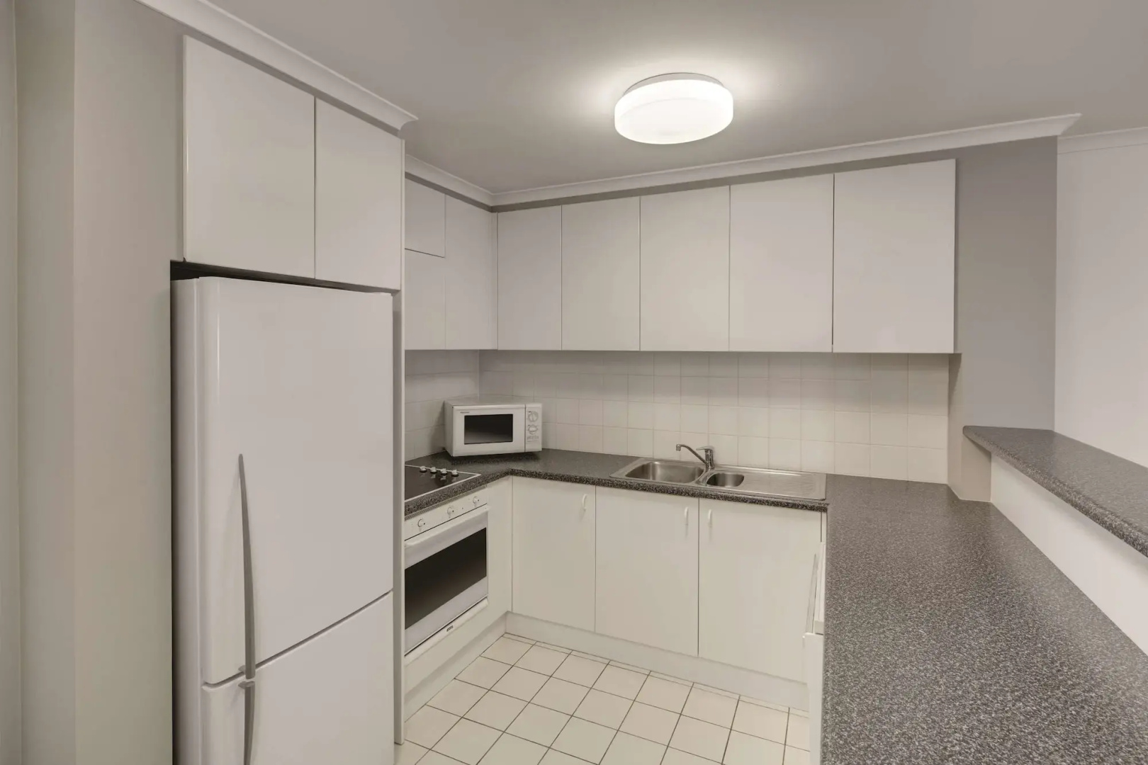 Adina Serviced Apartments Canberra James Court