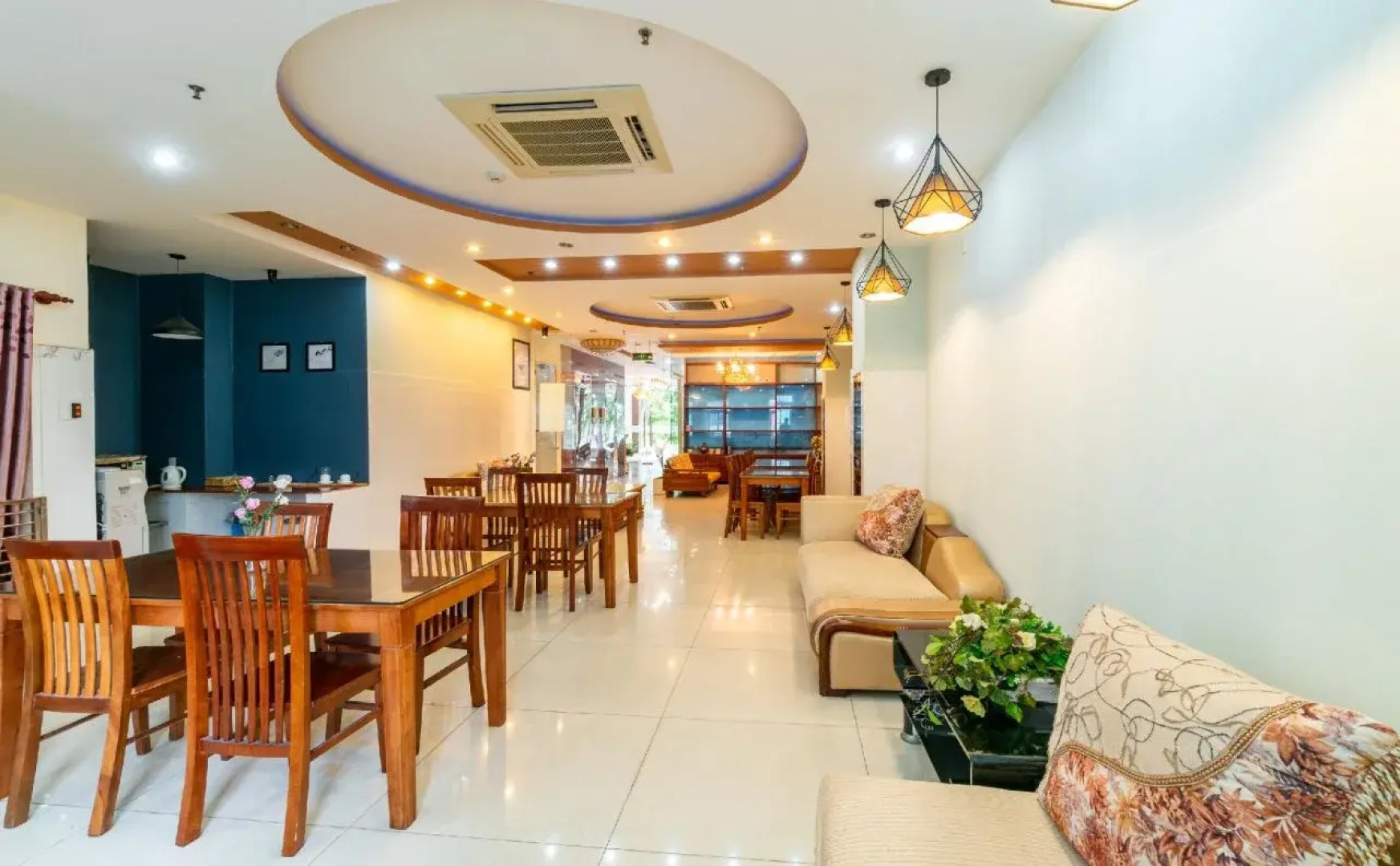 Hoa Binh Hotel