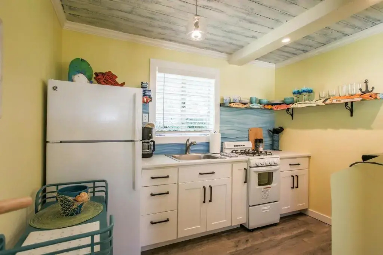Island View Cottages