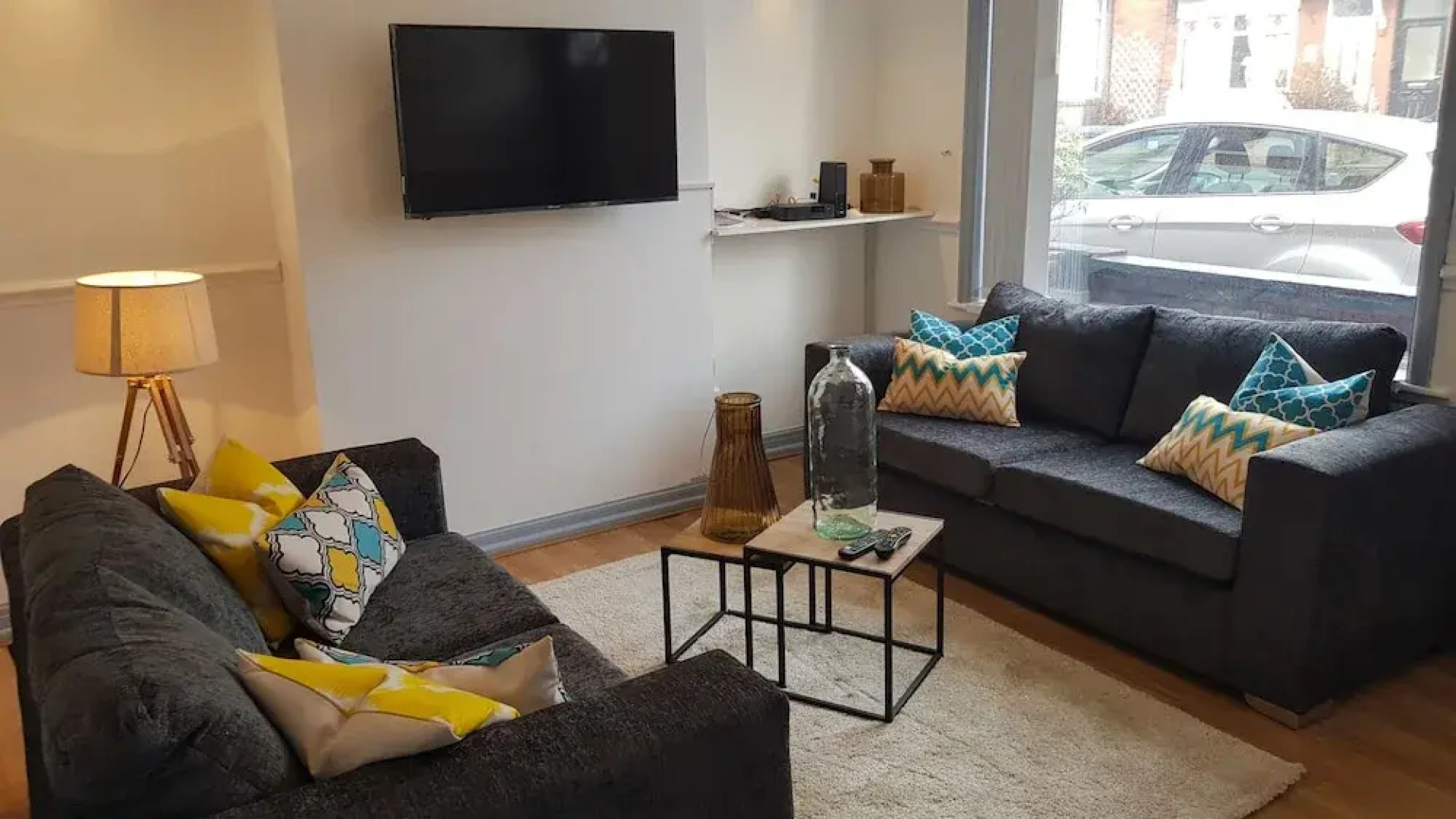 Ideal Home away in Smithalls, Bolton