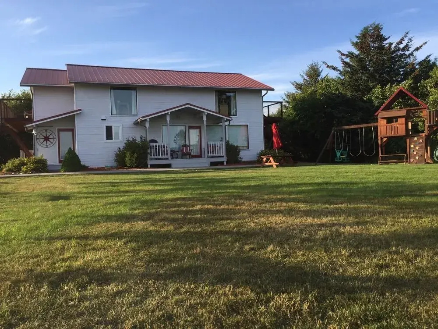 White House Inn on the Waterfront