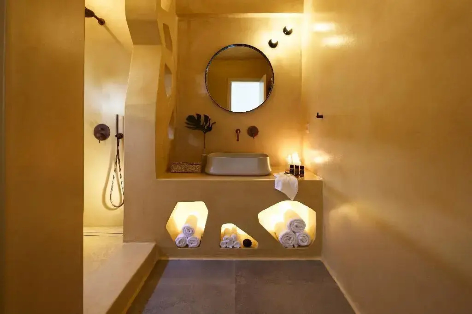 Aeon Suites - Adults Only