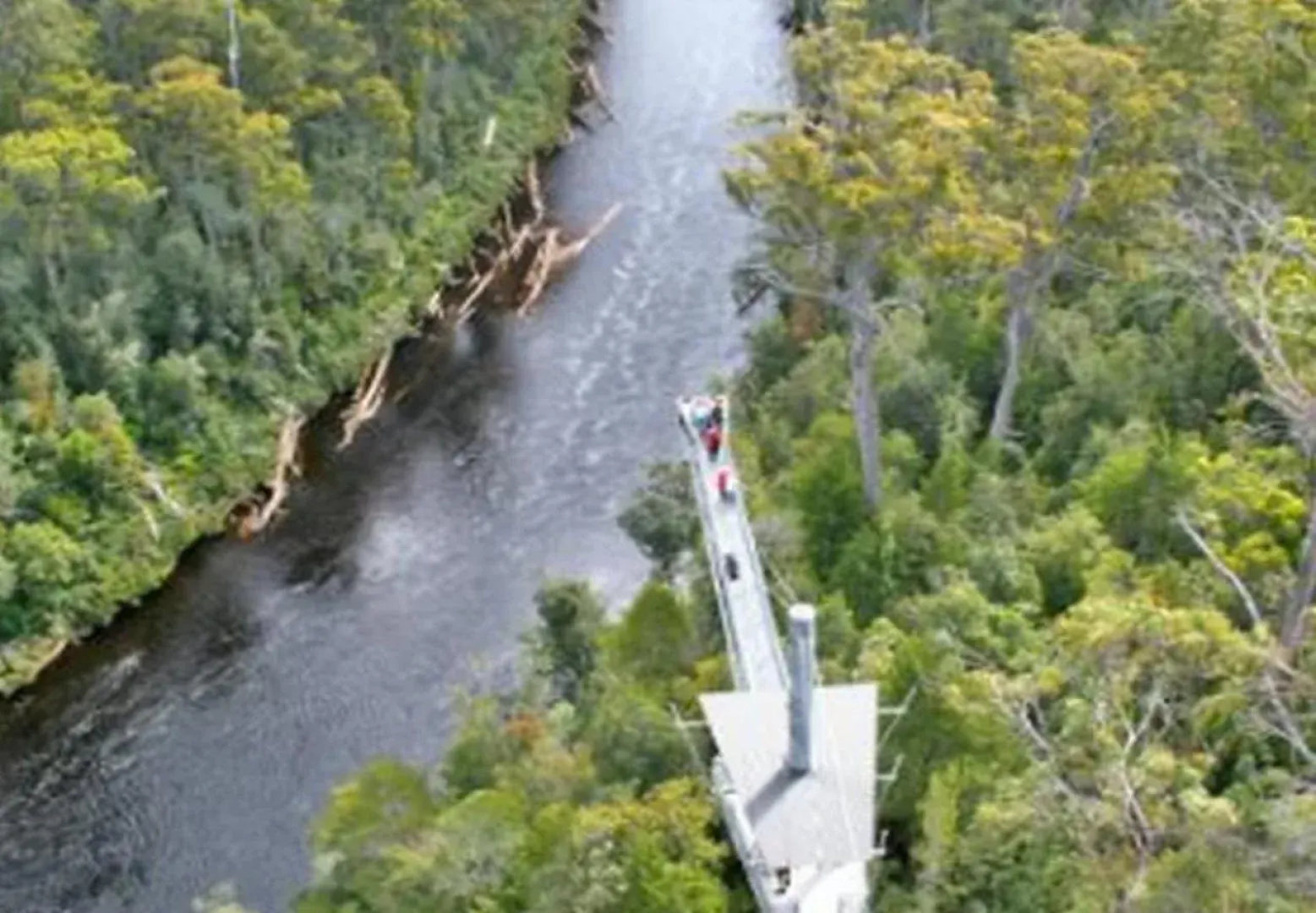 Tahune Lodge