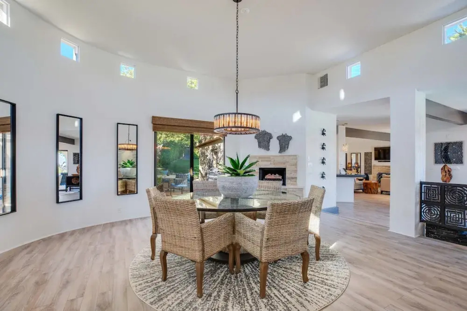 New Listing! All-suite Hilltop W/ Pool, Spa 2 Bedroom Home