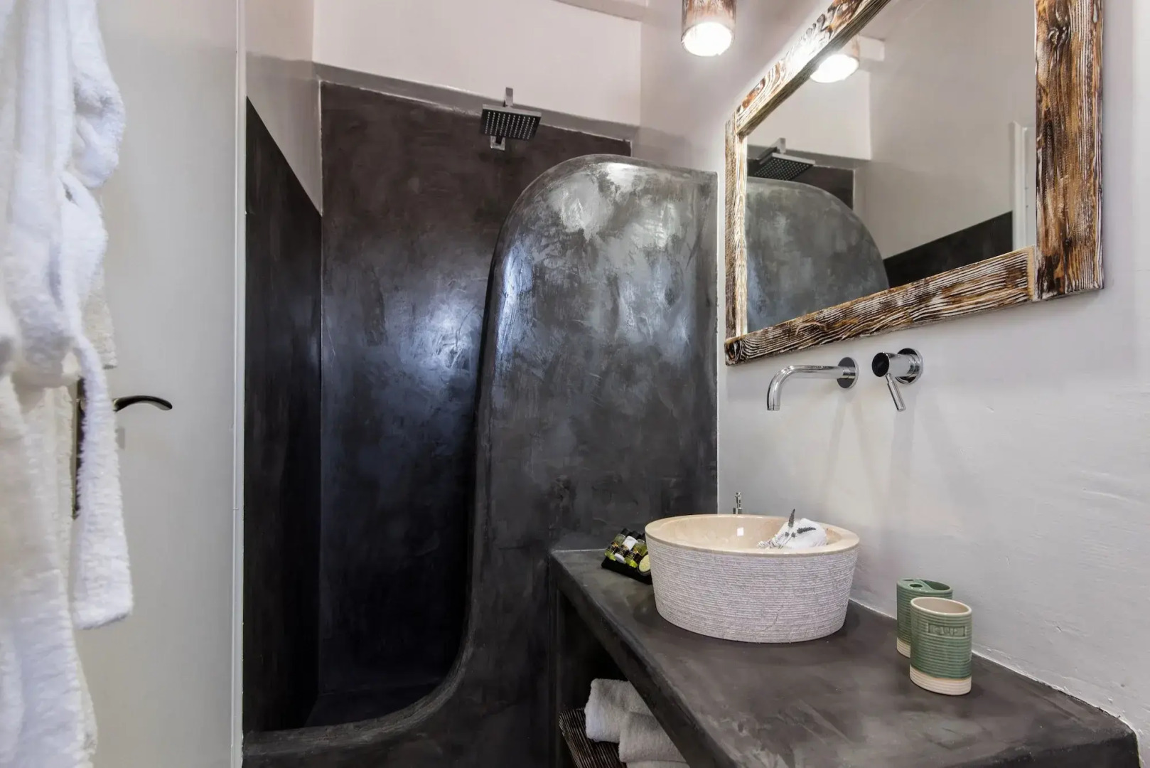 Blue Waves Suites & Apartments To Kyma