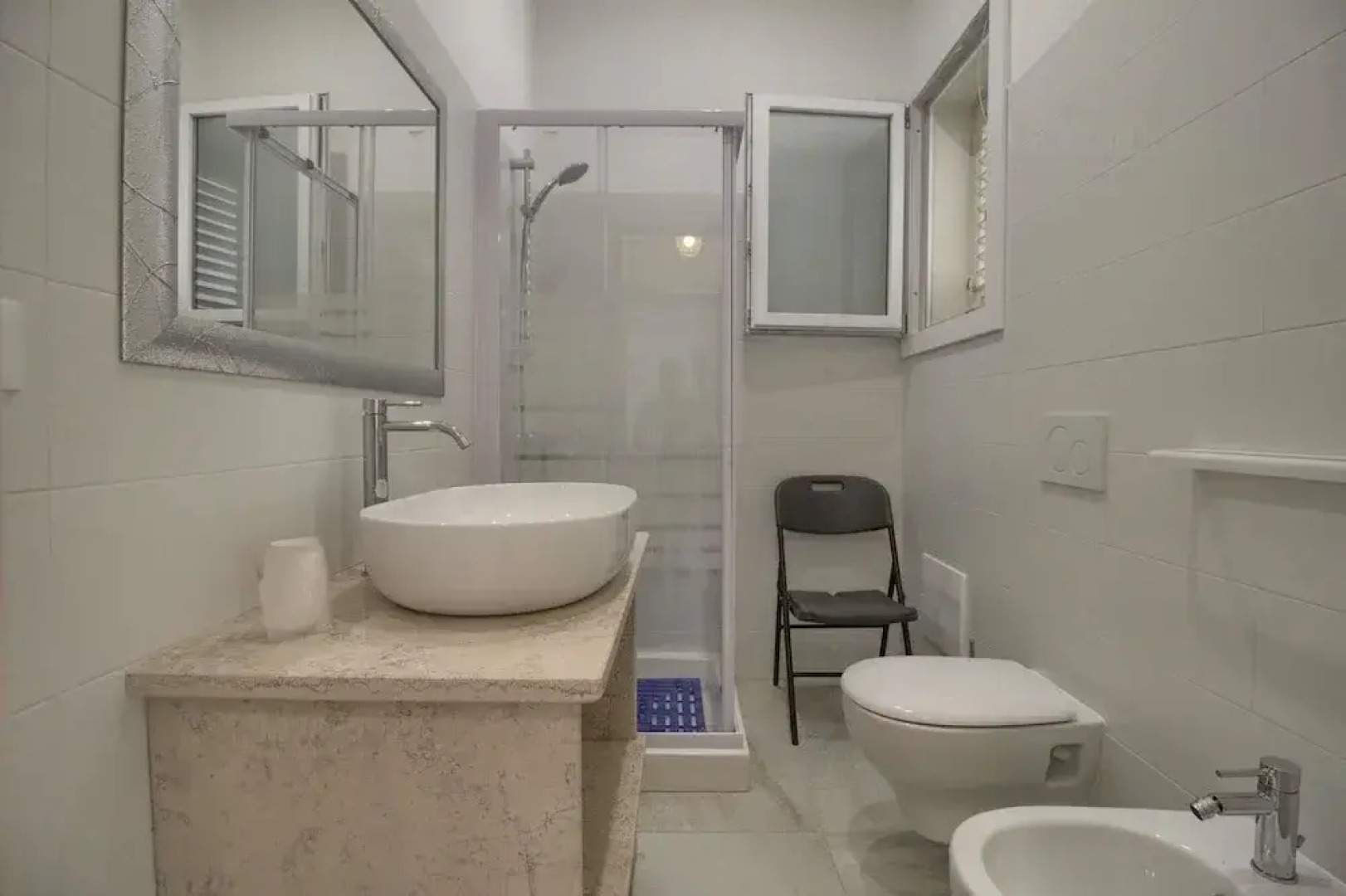 Polo - Relax Front Sea House